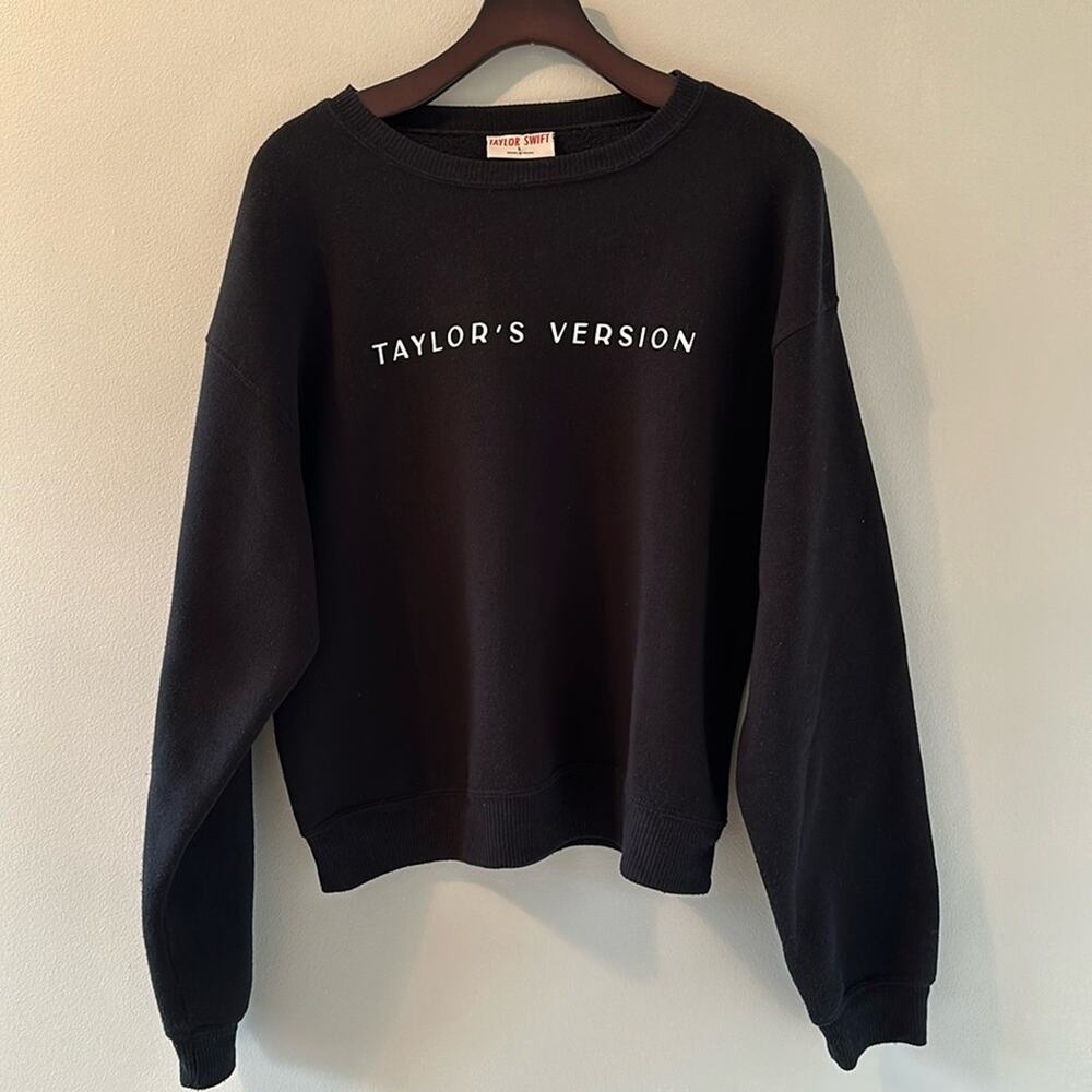 Taylor Swift Taylor’s version black crewneck sweatshirt Size Large